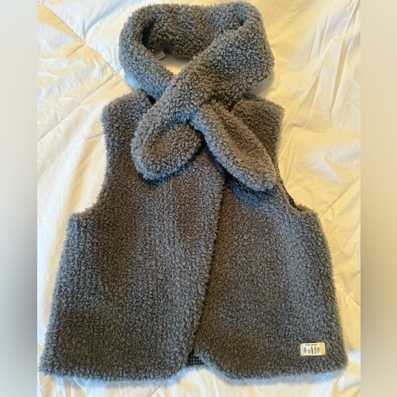 Zara Sherpa Vest with Matching Scarf/Neck Tie - Picture 1 of 8